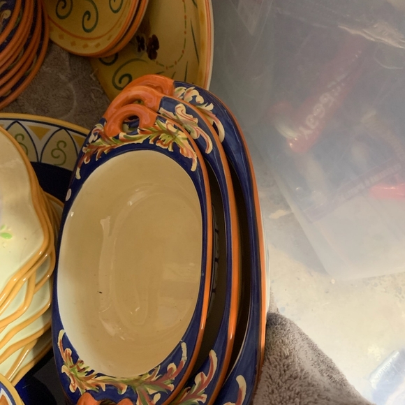 Villa Della Luna Dishware - Picture 6 of 8